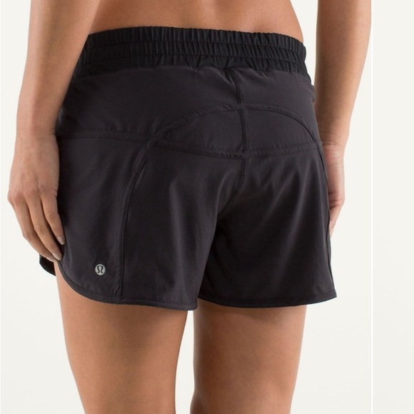 Lululemon Run: Track Attack Short size 2 - Picture 2 of 8